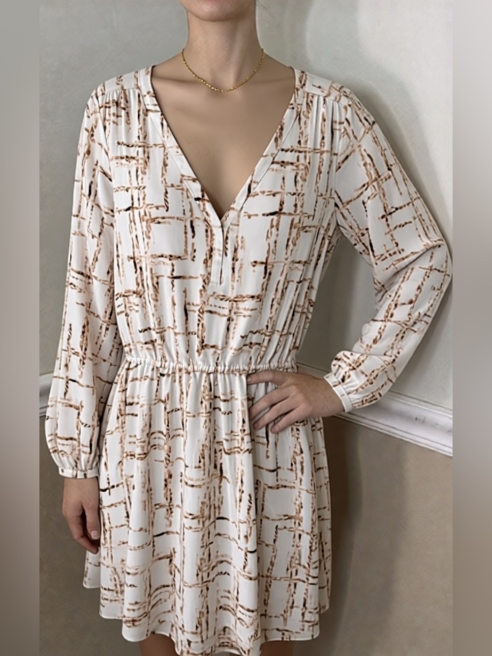 🎉 2 for $20! White House Black Market White Dress with Brown Abstract Grid Print